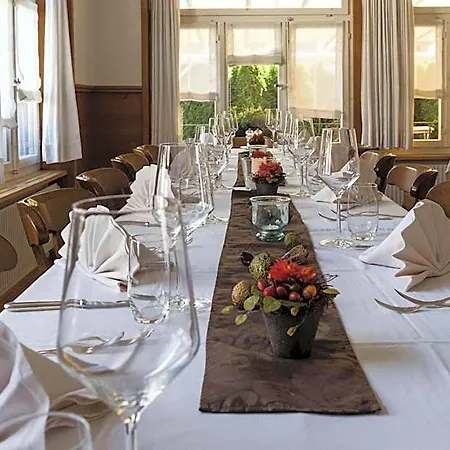 Hirschen Otel Oey